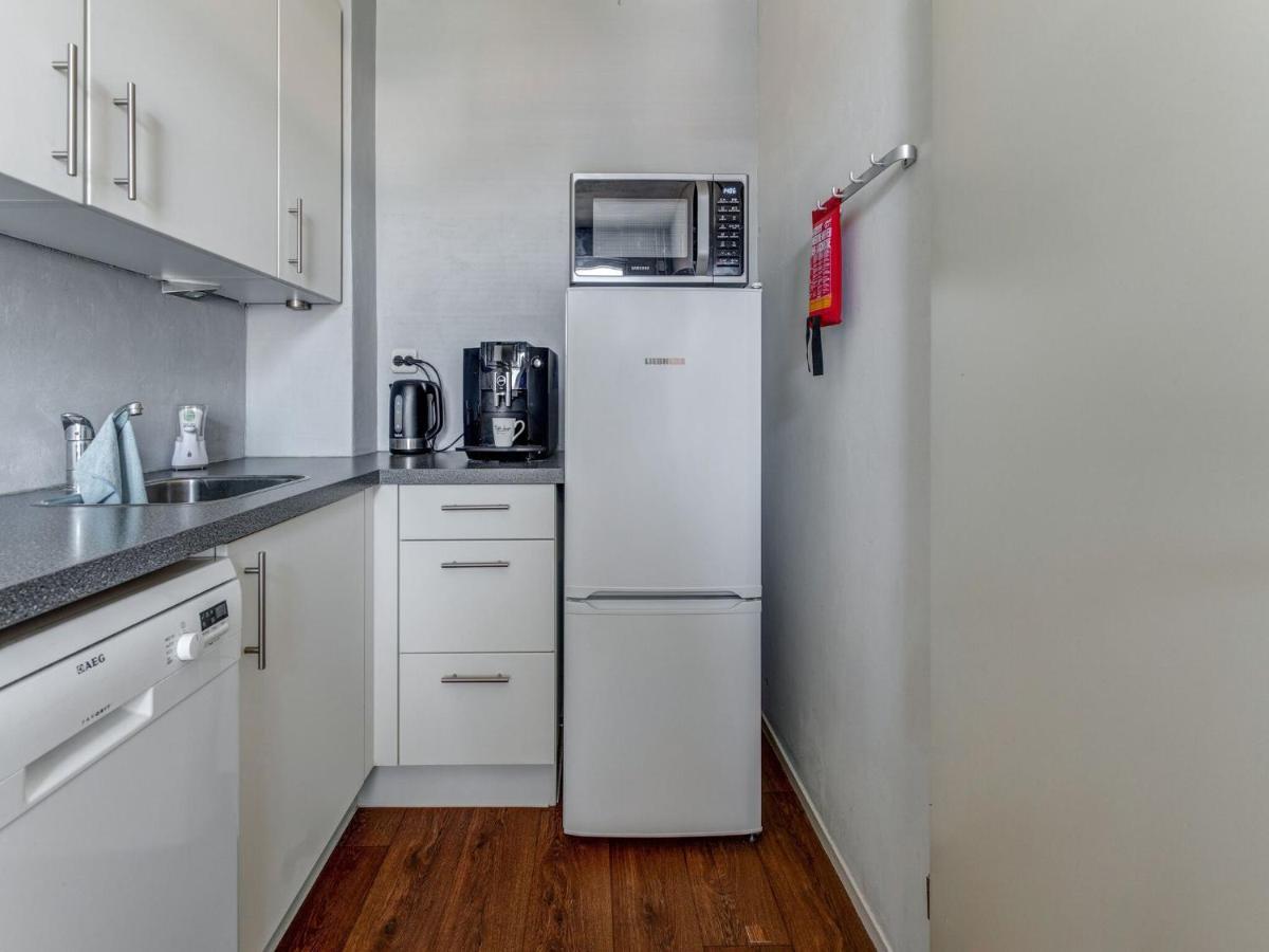 Beautiful Apartment In City Center Леэварден Экстерьер фото