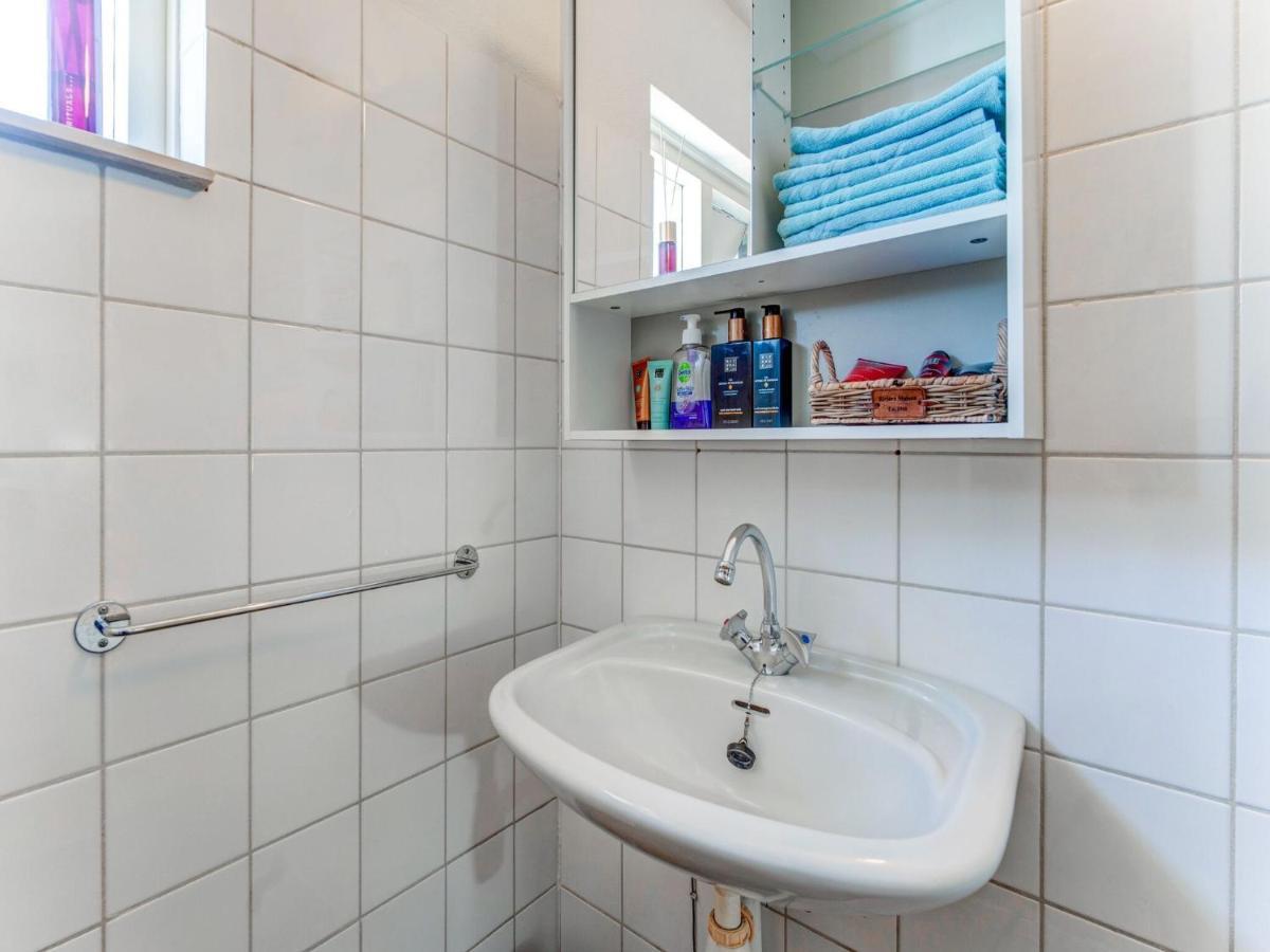 Beautiful Apartment In City Center Леэварден Экстерьер фото